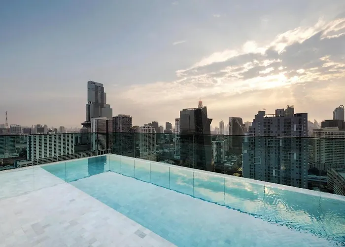 Apartamento M51 市中心奢华公寓 临近捷运 云端泳池 高空全景健身房 高速网络 Banguecoque